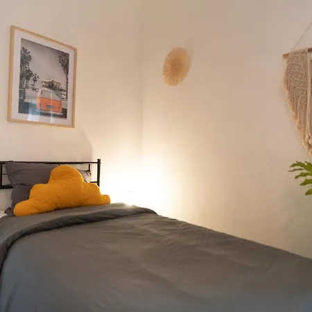 Leonie Apartment